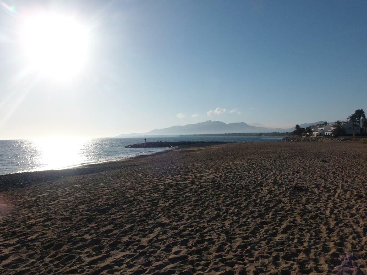 Cozzy Flat In A Quiet And Nice Area / Acogedor Apartamento En Zona Tranquila Y Agradable Cambrils Buitenkant foto
